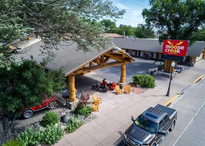 Moose Creek Lodge & Suites